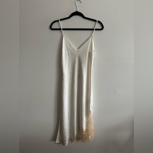 Aritzia slip dress in S
